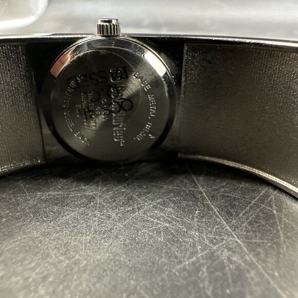 No boundaries watch, needs a new battery {Q} - Picture 3 of 6
